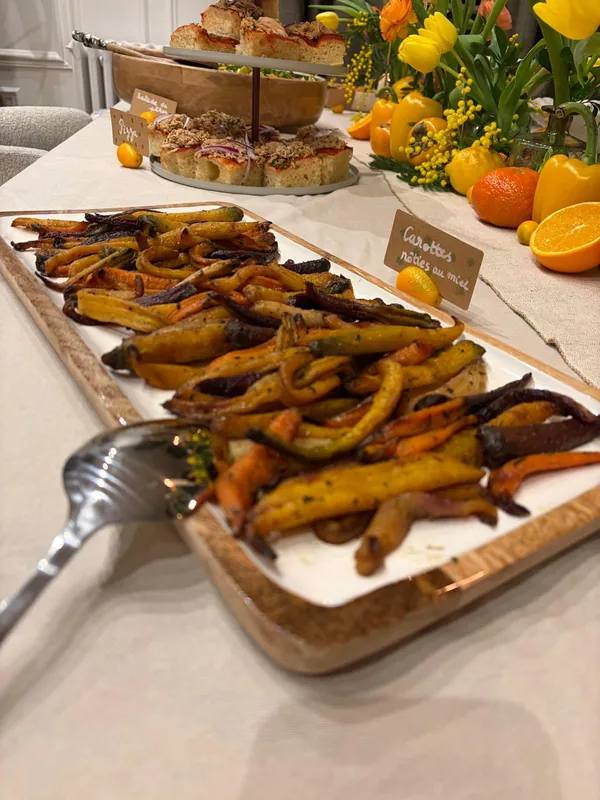 Carottes rôties au miel et au cumin, sauce tahini